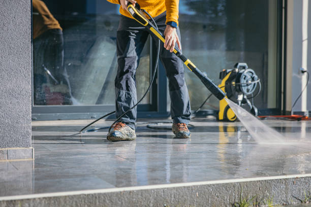 Best Deck Pressure Washing  in Walnut Creek, OH