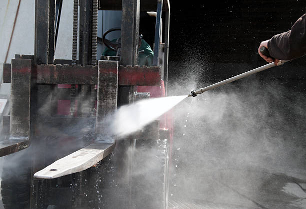 Pressure Washing Services for Businesses in Walnut Creek, OH