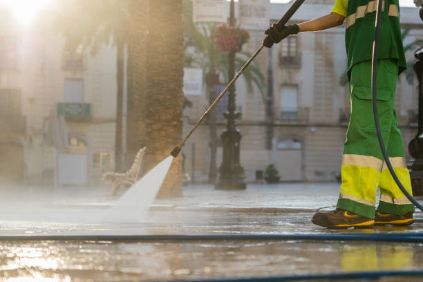 Best Deck Pressure Washing  in Walnut Creek, OH